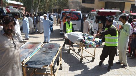 20 Killed In Stabbings At Muslim Shrine Pakistani Police Say Cnn