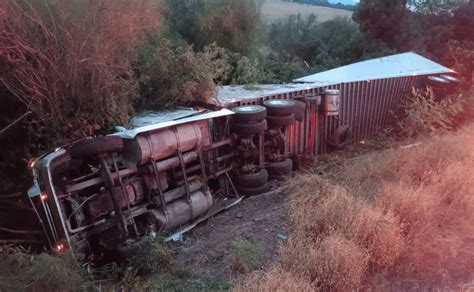 Accidente en la México 15 deja daños materiales en Guasave