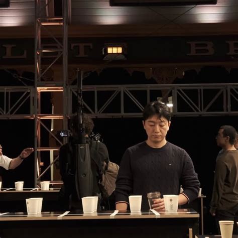 Sinwu Nam Shaun 남신우 naked coffee Threads Say more