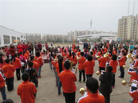 德阳市雅居乐泰山路小学与家长共商学校发展大计 德阳市雅居乐泰山路小学