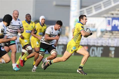 Bleus Barraque Moefana Et Lebel Dans Le Groupe Des De L Quipe De