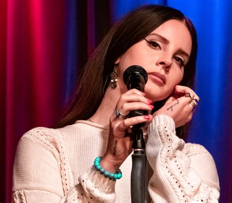 Un homme de Dieppe arrêté pour menace de mort contre Lana Del Rey