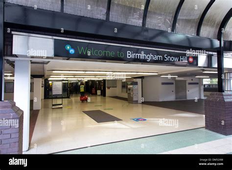 Birmingham Snow Hill Station Entrance Hi Res Stock Photography And