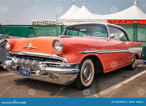 1957 Pontiac Super Chief Hardtop Sedan Editorial Photo - Image of ...