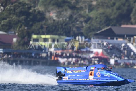 Fih O Sesi Balap Pertama F Powerboat Antara Foto