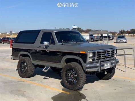 Ford Bronco 1985