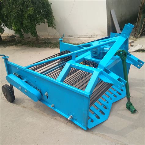 Garlic Potato Harvester One Row Harvesting Peanuts Machine Peanuts Digger And Potato Harvester