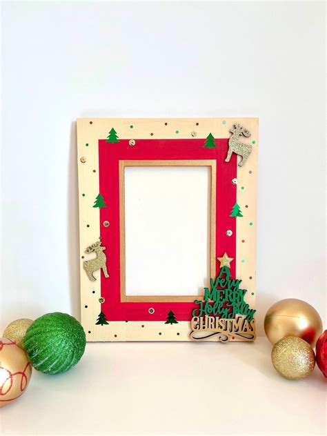 Christmas Picture Frame, Christmas Tree and Reindeers - Etsy