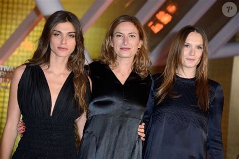 Photo Elisa Sednaoui Zoe Cassavetes Et Ana Girardot Cérémonie De