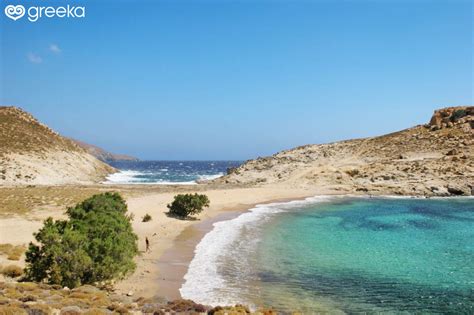 Serifos Agios Sostis beach: Photos, Map | Greeka