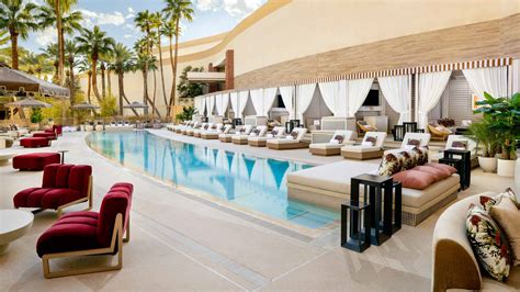 Las Vegas Hotel Pools | Best Swimming Pools | Red Rock Resort