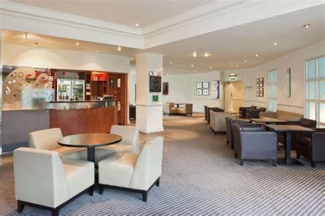 Holiday Inn LONDON - SUTTON Hotel (Sutton) from £58 | lastminute.com