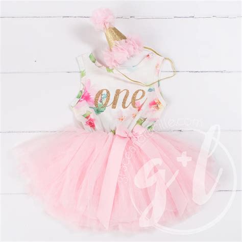 25 Adorable First Birthday Outfits for Girls - Stay at Home Mum