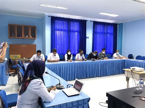 Pengimbasan Kurikulum Paradigma Baru Dan Tamu SMK Pusat Keunggulan SMK