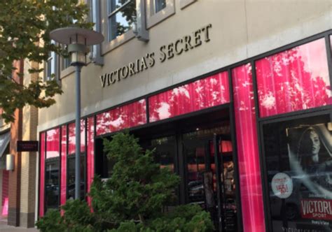 Score a FREE Victoria's Secret Rewards Card! - Passion For Savings