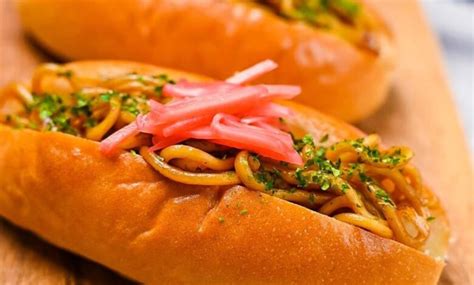 Yakisoba Pan Recipe: Easy And Delicious Japanese Street Food in Bun ...