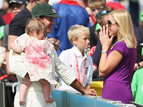 Ricky Ponting greets his wife and daughter | ESPNcricinfo.com