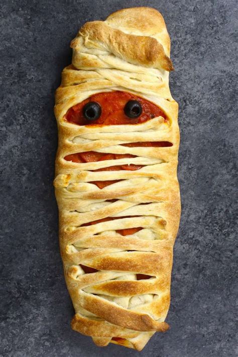 4 Halloween Pizza Ideas - TipBuzz