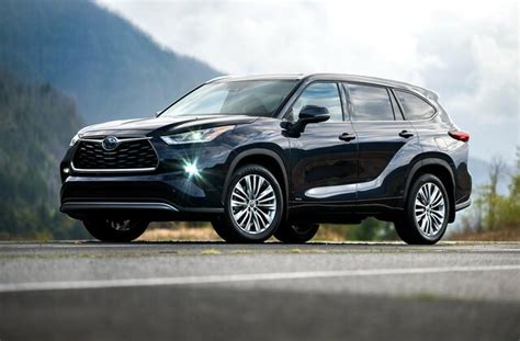 2023 Toyota Highlander Hybrid Review, Pricing, & Pictures | U.S. News