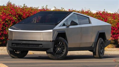 Tesla Cybertruck Single Motor RWD 2023 ficha técnica opiniones y pruebas