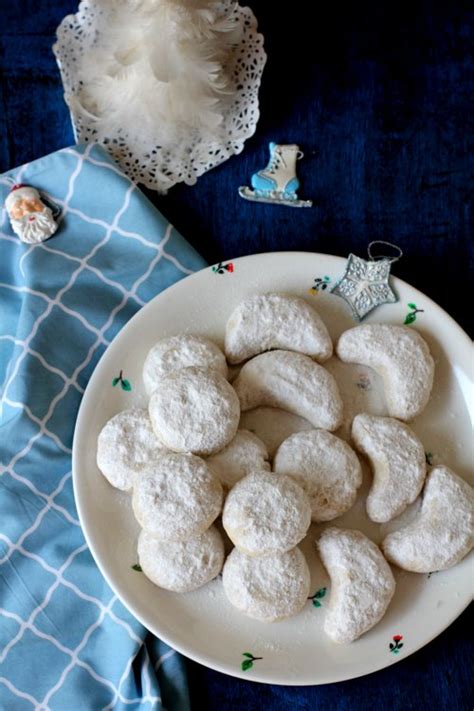 Kourabiedes recipe, greek butter cookies | christmas cookies