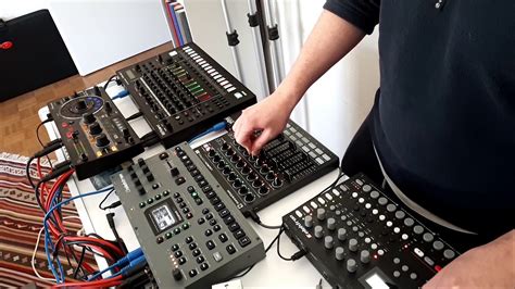 Live Techno Jam Elektron Analog Four Octa Track Tr S Youtube