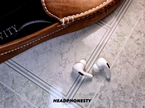 Simple Tips To Keep Your Airpods From Falling Out Headphonesty