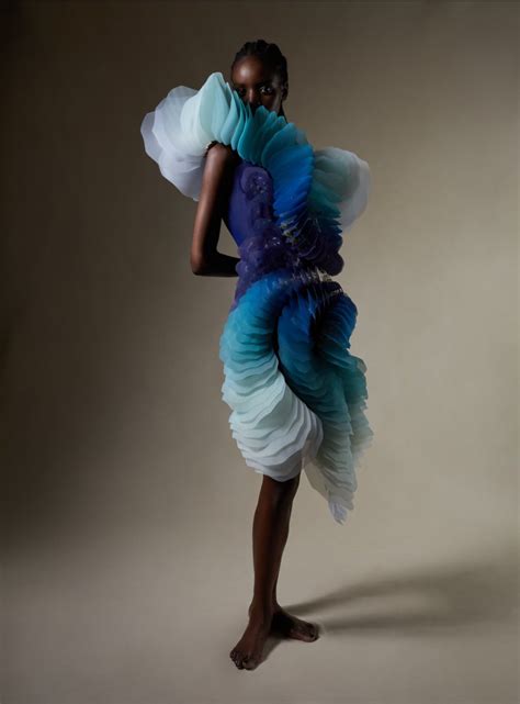 Collection Earthrise Haute Couture Iris Van Herpen