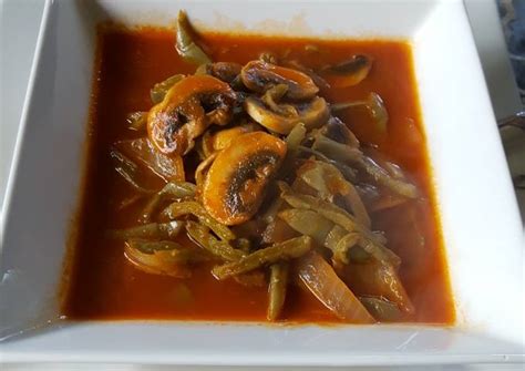 Sopa De Nopales Y Hongos Con Guajillo Receta De J Floresdeulloa Cookpad