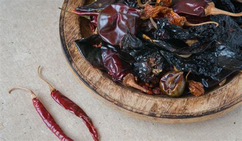 Dried Chillies and Chilli Flakes | Buy Online Sous Chef UK