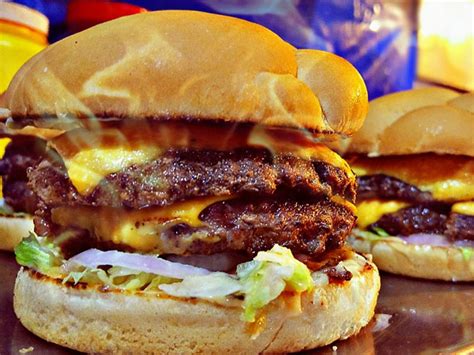 Best Burgers In Lahore You Must Try