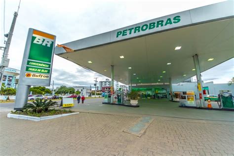 Petrobras anuncia reajuste de 1 7 no preço da gasolina nas refinarias