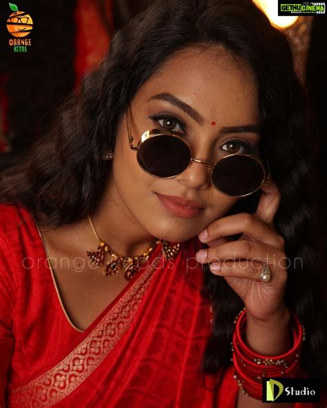 Pavithra Janani Instagram 🔥 Saree Ashas Womens Collection Thank You