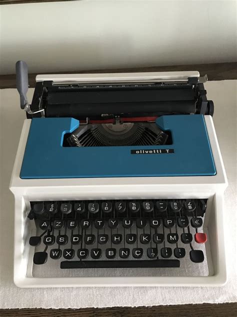 Maquina Escrever Olivetti T Muito Antiga Em Excelente Estado Carnaxide