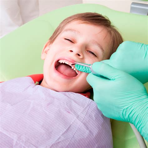 Con qué frecuencia mi hijo debe visitar al dentista Clínica Alinea