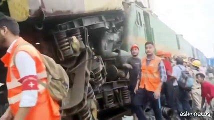 Scontro Fra Treni In India Almeno Morti