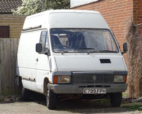 Renault Trafic T Surrey Registered Neil Potter Flickr