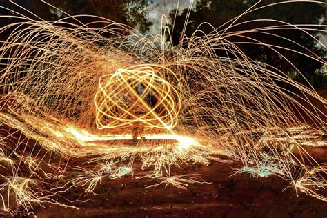 20 Examples Of Steel Wool Photography That Beautifully Play With Fire