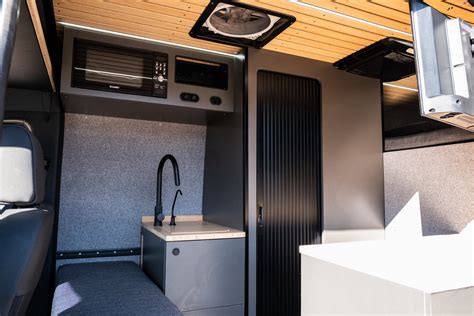 4x4 Sprinter Moto Van Adventure Fitouts