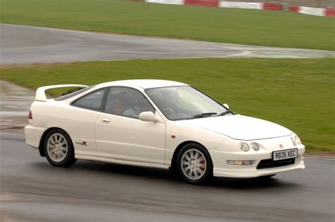 Drivers Generation | Cult Driving Perfection – Integra Type R DC2