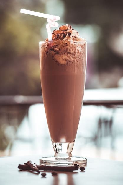 Premium Photo | Chocolate milkshake. food and drink concept