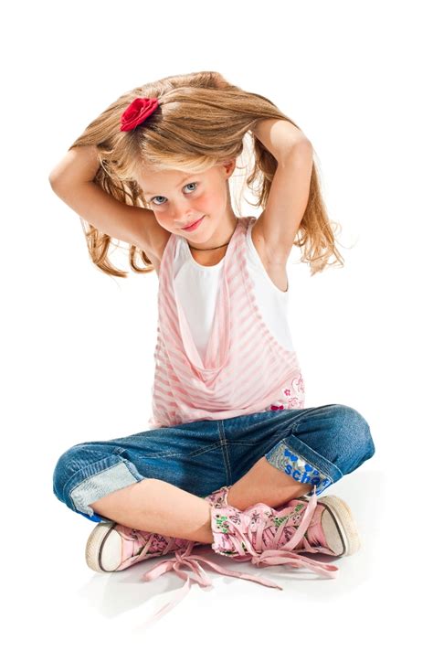 Fashion Kids Алиса Чарушина Фотогалерея BORN catalogue 2011