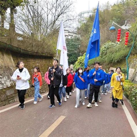 湄潭县大学生春晖服务社成立仪式、校地共建社会实践基地授牌仪式暨“十万大学生游湄潭”研学旅游活动座谈会及活动在湄潭举行遵义湄潭县大学生