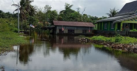 Hari Banjir Termenung Tetap Tak Mahu Surut Berita Harian