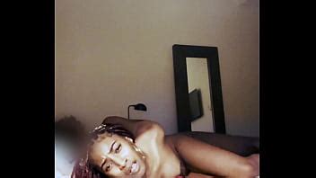 Ebony Babe Throws That Ass Back For The Backshots XNXX