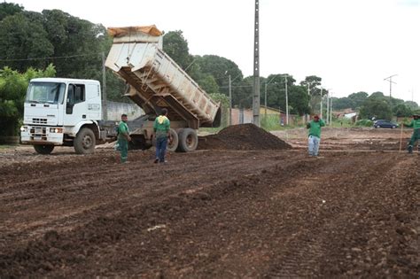 Moradores comemoram avanço das obras da Avenida Coheb em Timon Portal