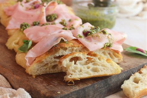 Pinsa Romana Con Mortadella E Pesto Di Pistacchi Creando Si Impara