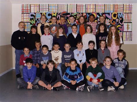 Photo De Classe Cm De Ecole Leon Blum Tatinghem Copains D Avant