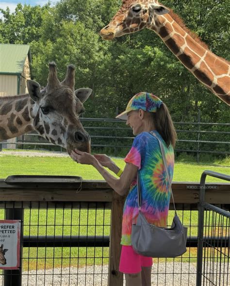 TUCK, Mary Louise. – J. W. HART