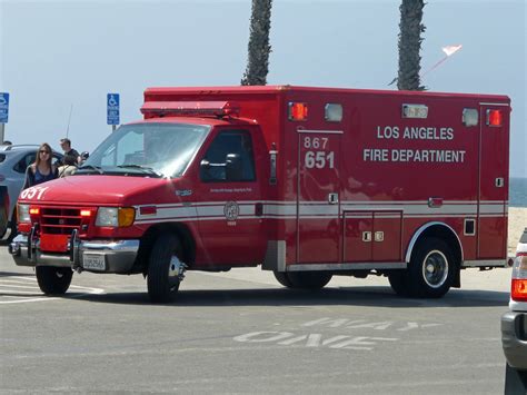 Lafd 867 651 Los Angeles Fire Department Lafd Ambulance 86 Flickr